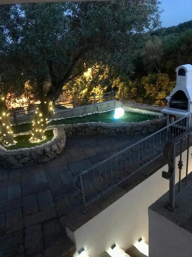 International House San Teodoro Villa Feriehus